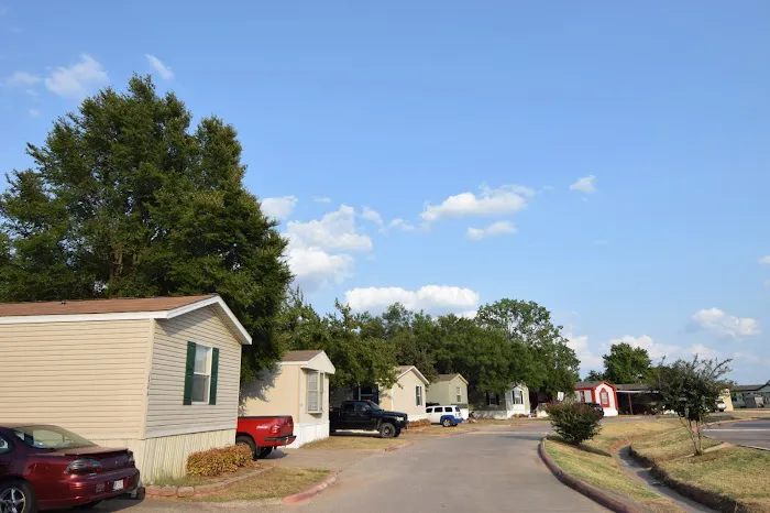 Grand Place Manufactured Home Community Picture 7