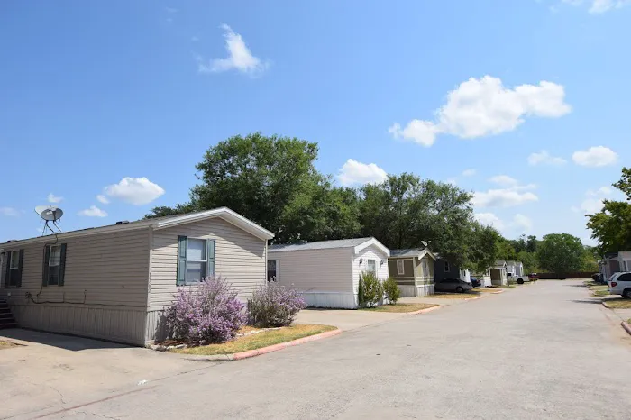 Grand Place Manufactured Home Community Picture 10