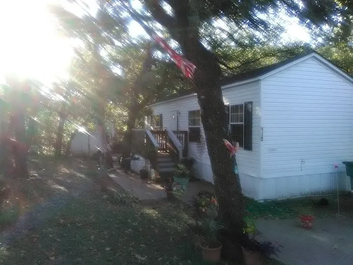 Leisure Living Mobile Home Park Picture 6