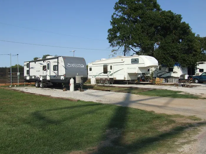 Shady Grove RV Park Picture 8