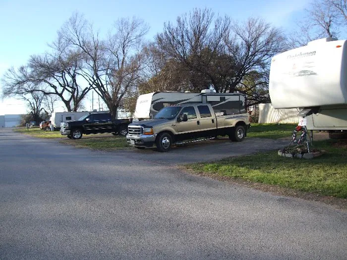 Shady Grove RV Park Picture 9