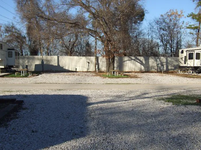 Shady Grove RV Park Picture 7