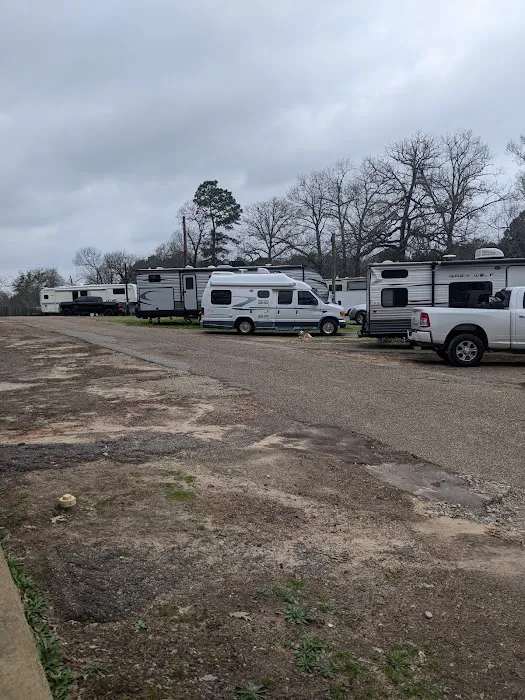 Cross RV Park Picture 4