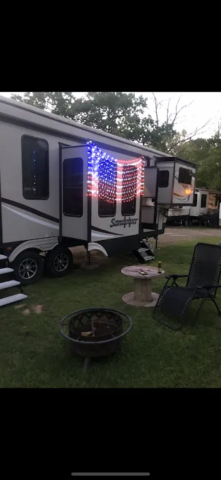 Cross RV Park Picture 2