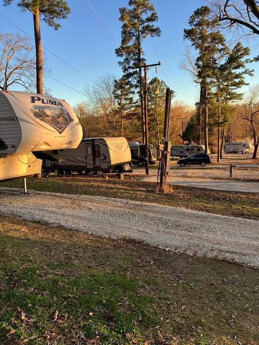 Lake Striker RV Park Restaurant and Marina Picture 7