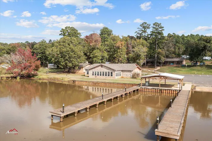 Lake Striker RV Park Restaurant and Marina Picture 1