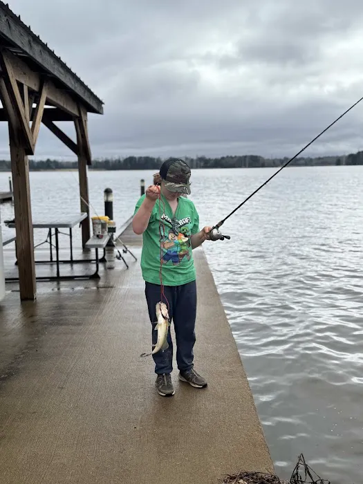 Lake Striker RV Park Restaurant and Marina Picture 6