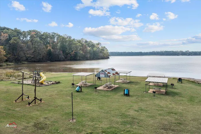 Lake Striker RV Park Restaurant and Marina Picture 4