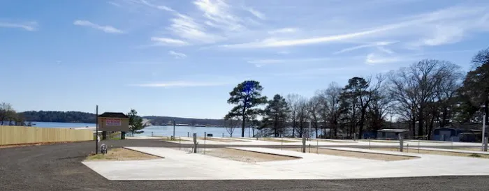 Lake Palestine RV Resort Picture 4