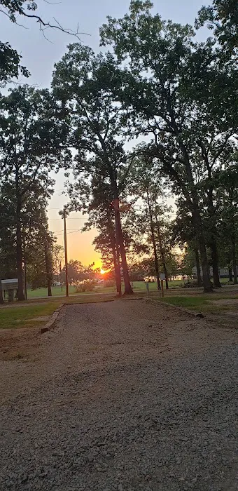 Lake Erling RV Park Picture 3
