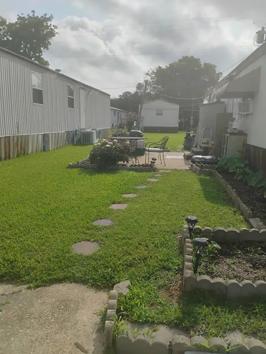 Green Acres Mobile Home Park Picture 2