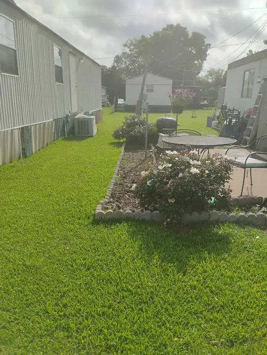 Green Acres Mobile Home Park Picture 1