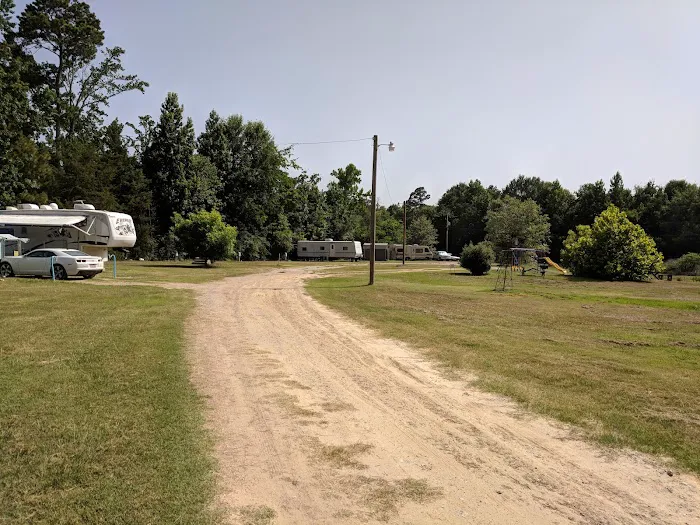 Bobcat Hollar RV Park Picture 4