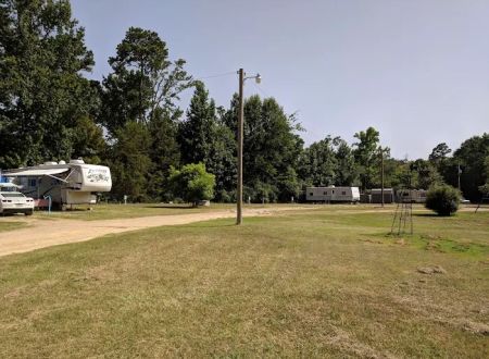 Bobcat Hollar RV Park