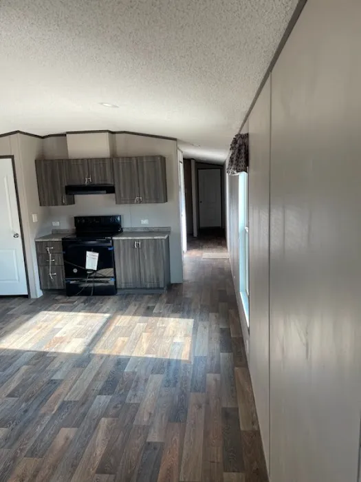 Southwest Village Manufactured Home Community Picture 3