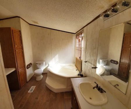 Oak Tree Mobile Home Park