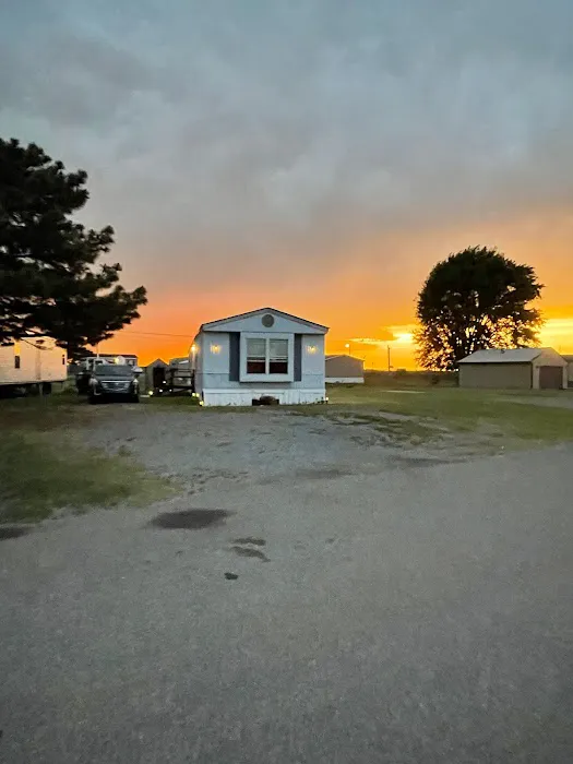Country East Mobile Home & RV Community Picture 7