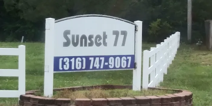 Sunset 77 Mobile Home Park Picture 8