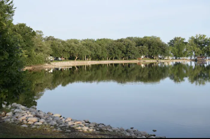 Schreier's On Shetek Campground Picture 7