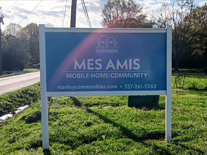 Mes Amis Mobile Home Park Picture 6