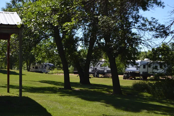 Sundquist Park at West Lake Sarah Picture 4