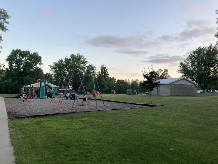 Sundquist Park at West Lake Sarah Picture 3