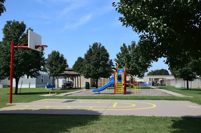 Park Avenue Estates Manufactured Home Community Picture 6