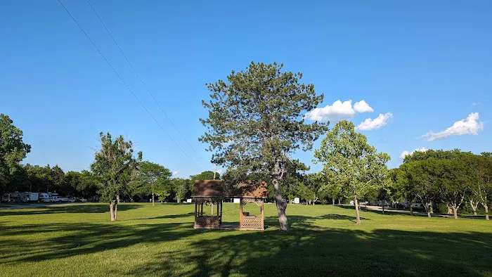 4 Mile Creek Resort - RV Park and Campground Picture 1