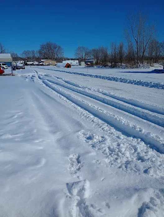 Pinaire Mobile Home Park Picture 7