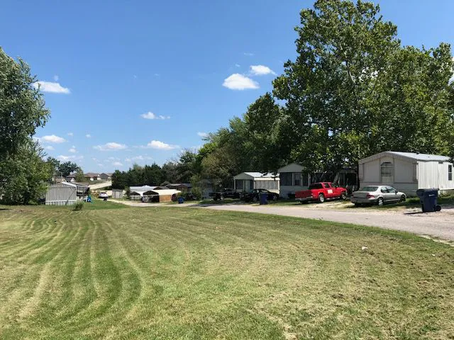 Meadowbrook Mobile Home Park Picture 1