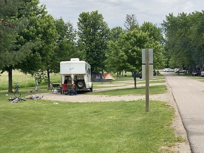Riverside Campground Picture 4