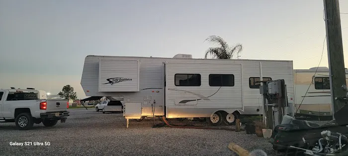 Houma RV Park Picture 5