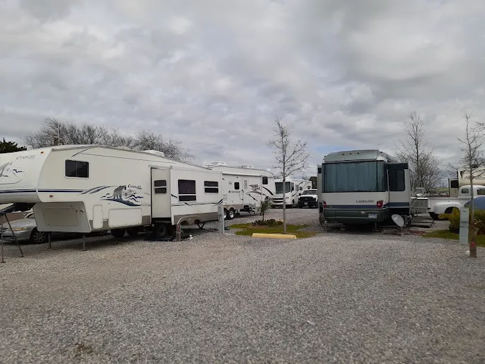 Houma RV Park Picture 9