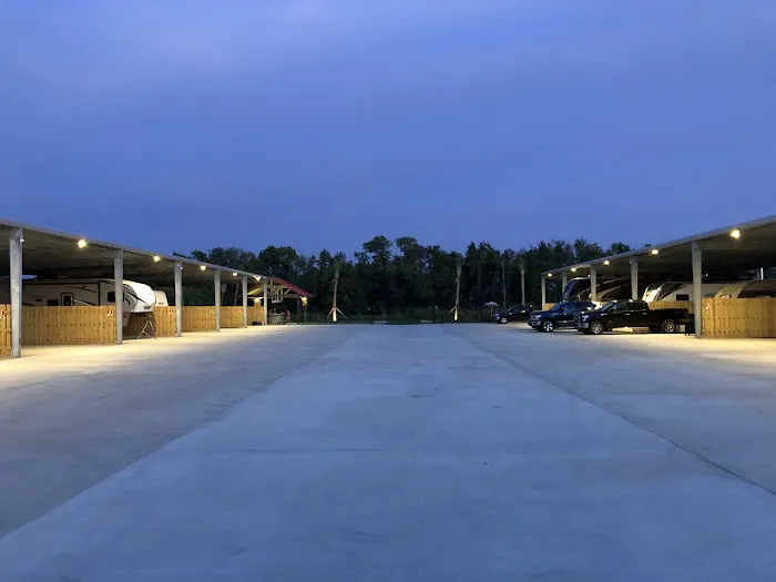 Best Boat & RV Park Picture 3