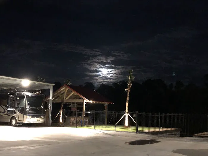 Best Boat & RV Park Picture 7