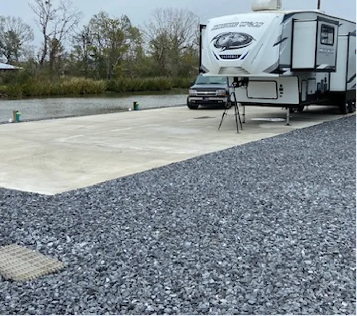 Waterfront RV Park Picture 5