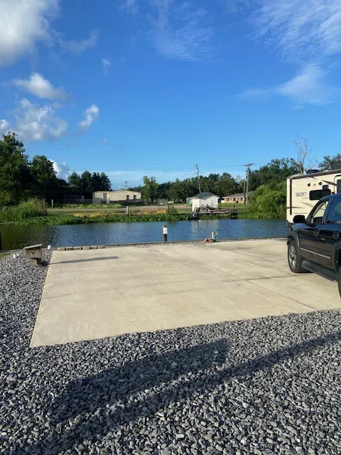 Waterfront RV Park Picture 2