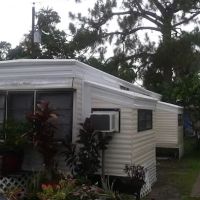 M E Travel Trailer Park ico