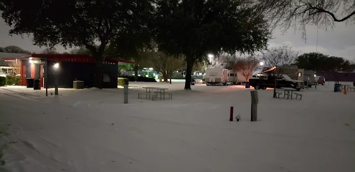 Traders Village RV Park Picture 5