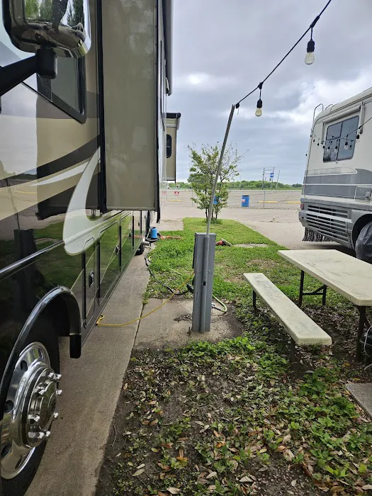 Traders Village RV Park Picture 2