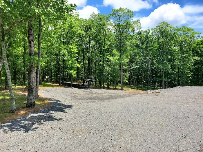 Hoss' Hideout Campground Picture 7