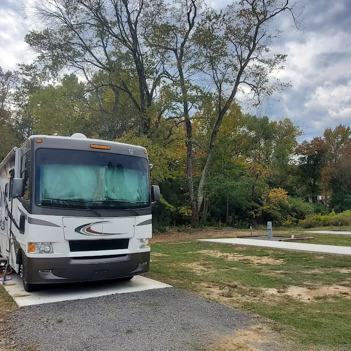 Sammy's Creekside RV Park Picture 5