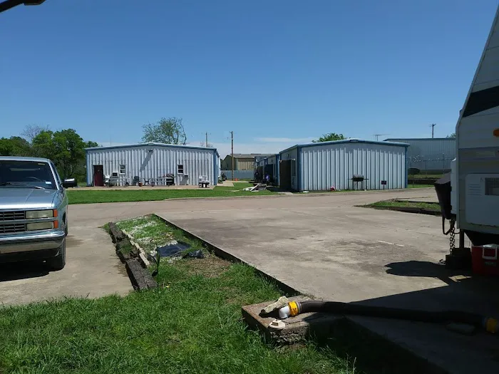 Waxahachie Creek RV Park Picture 6