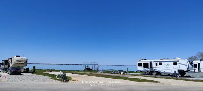 Peninsula Point RV & Tiny Home Luxury Resort Picture 1