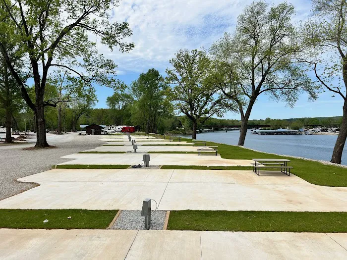 Lakeshore RV Park Picture 2