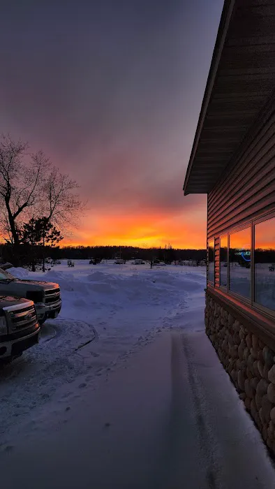 Lounge On Big Lake Shores Picture 7