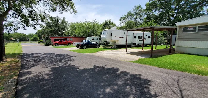 Ranger Mobile Home and RV Park Picture 4