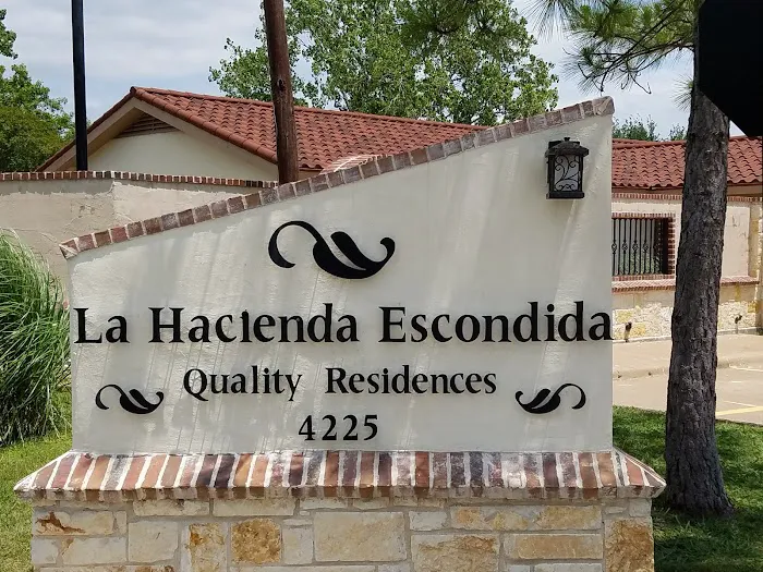 La Hacienda Escondida Mobile Home Park Picture 1