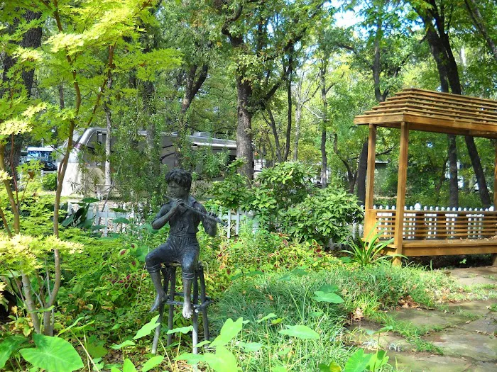 Treetops Picture 9