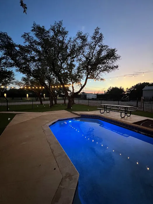 Lake Life RV Resort Picture 5